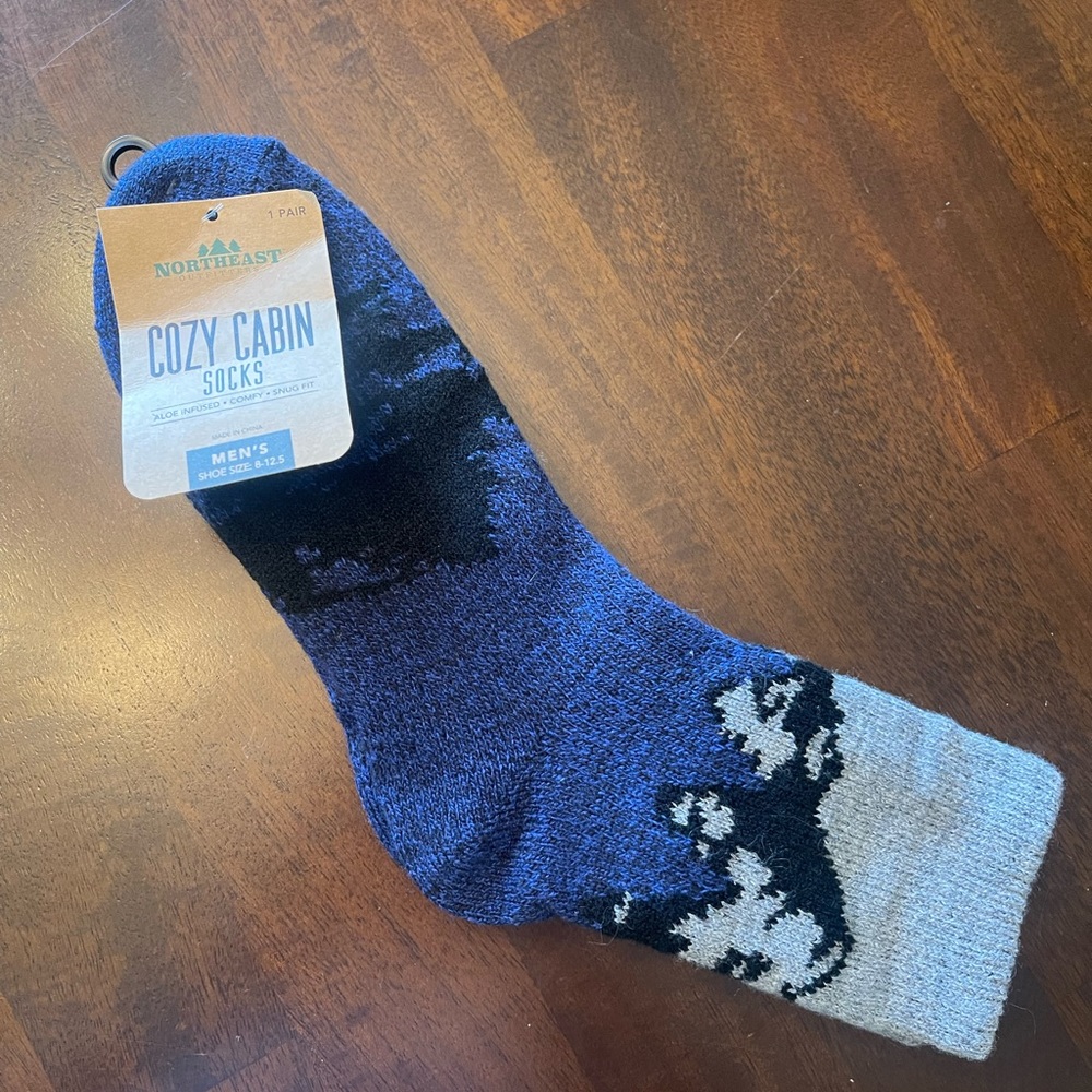 Cozy cabin socks men’s size 8.5-12 new with tags